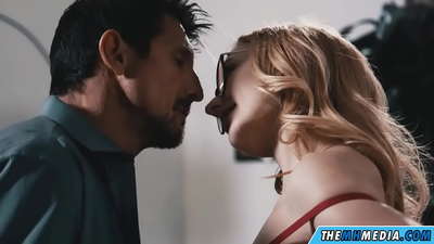 Блондинка менен романтикалык секс